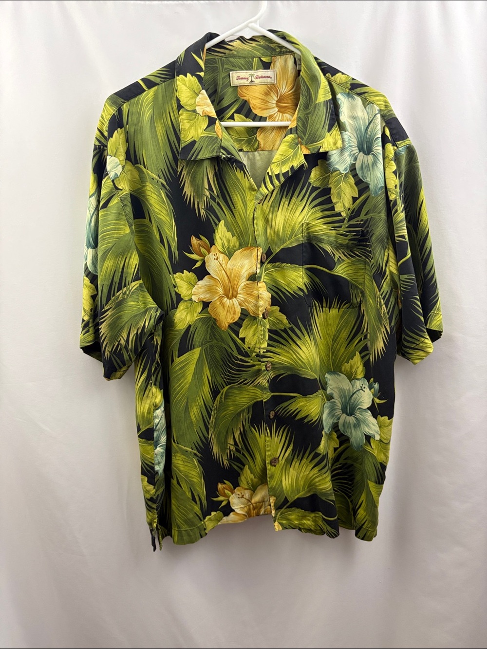 Tommy Bahama Mens 100% Silk Hawaiian Shirt Size XL Floral
